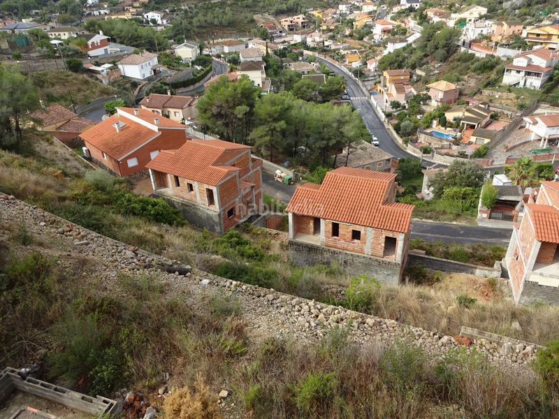 Foto c7454080-5491-43c3-93a8-ae5cfa7ce7b1. Edificio en calle pinos 14 en Castellet i la Gornal