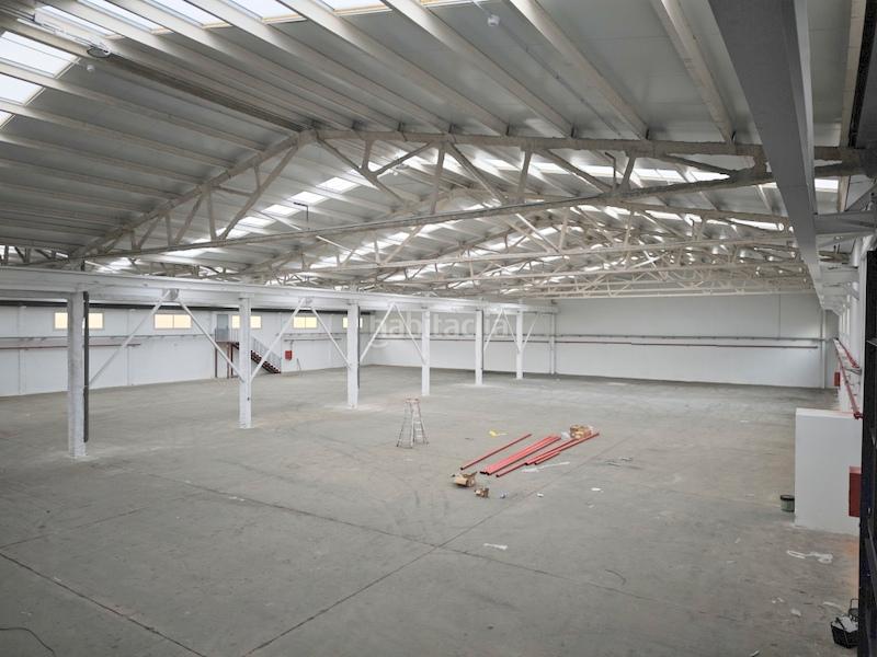 Foto aae0a147-9639-4ff8-a62e-be2eac3b3a28. Location bâtiment à usage industriel dans Cabrera de Mar