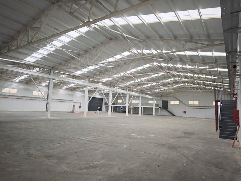 Foto 30e70c17-2dd1-47fc-bc5b-7b9010ef08c1. Miete fabrikhalle in Cabrera de Mar