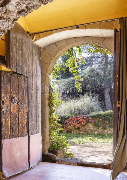 Foto 6c0ec8c2-3cd0-4d96-b4ea-ce1dd22e014e. Casa masía de ensueño una joya histórica con un encanto atemporal, perfecta para vivir en familia y que ofrece infinitas opor en Corçà