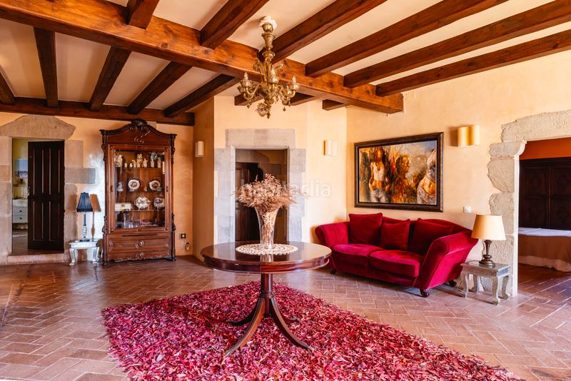 Foto d5b09c21-71fb-4c48-afa4-e5283a564823. Casa masía de ensueño una joya histórica con un encanto atemporal, perfecta para vivir en familia y que ofrece infinitas opor en Corçà