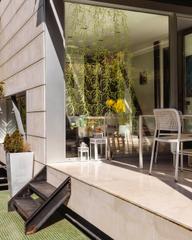 Casa  Fonolleda. Amplia casa familiar en vallvidrera donde la vida de la ciudad s