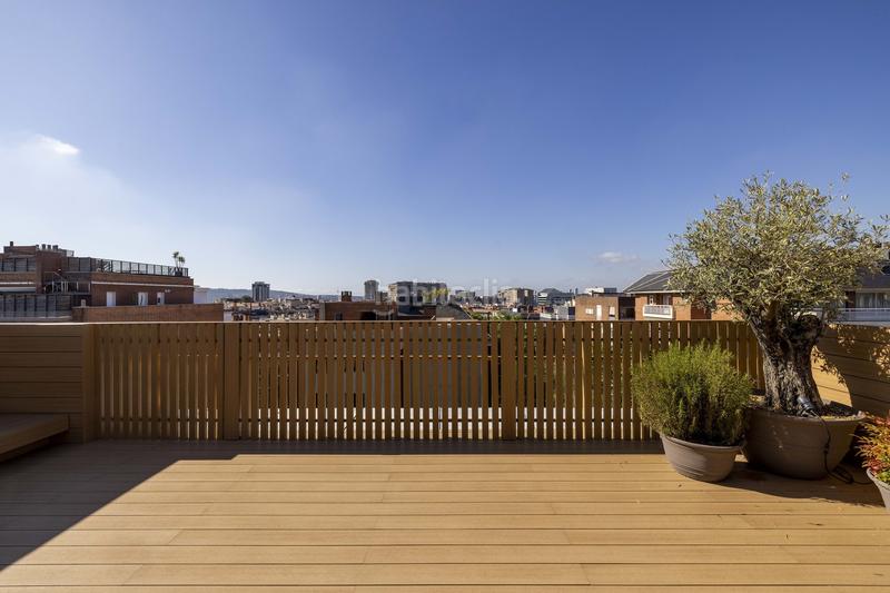 Foto 7a1b6041-651c-4bb9-963c-22219e040a02. Ático excepcional ático reformado con terraza panorámica en turó park en Barcelona