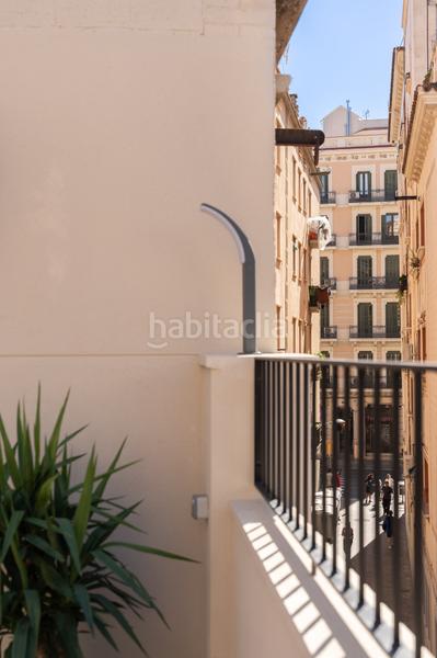 Foto bc9f6bcf-aeba-4cb4-bd55-2c7ffaf5bb59. Appartamento con piscina in Sants Barcelona