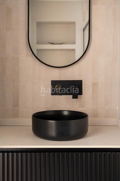 Foto bfcb9786-8a35-4fcb-8511-b299f2a080ce. Appartamento con piscina in Sants Barcelona