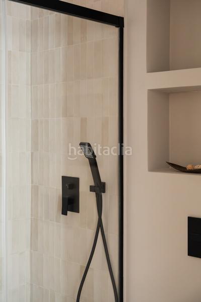 Foto fa7bd14b-453e-485f-8e15-84a90d7e78b7. Appartamento con piscina in Sants Barcelona