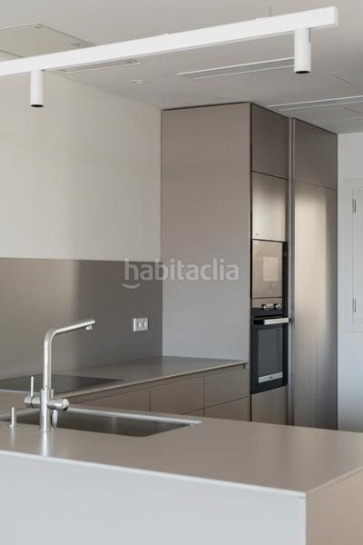 Foto 294b8a9d-5ebc-4a47-9506-d972d8465872. Ático  con terraza privada, vida refinada en una de las mejores zonas de la ciudad en Barcelona