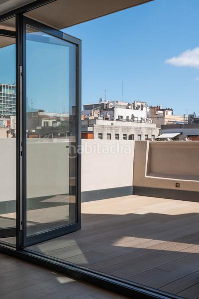 Foto b4b7cf27-f246-4370-8263-b3aa68a701f1. Ático  con terraza privada, vida refinada en una de las mejores zonas de la ciudad en Barcelona