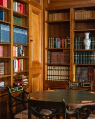 Pis  Carrer de la reina victòria. Lujoso piso con vistas a árboles  reina victoria