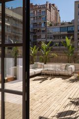 Piso  Carrer de la diputació. Apartamento excepcionalmente luminoso, completamente reformado,