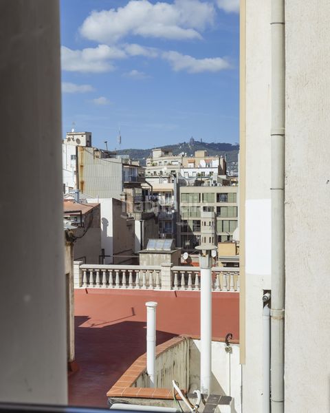 Foto 9b8dbb29-8052-4e6d-8581-97761442564d. Àtic amb calefacció a Dreta de l´Eixample Barcelona