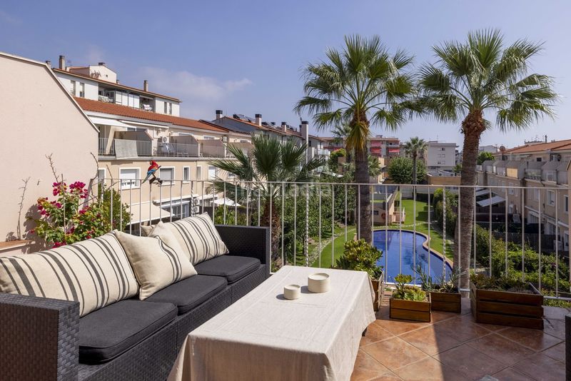 Foto dfb82bc3-5833-4a69-841b-2c65409507c6. Casa amb calefacció aparcament piscina a Ametllers - Poble Sec Sitges