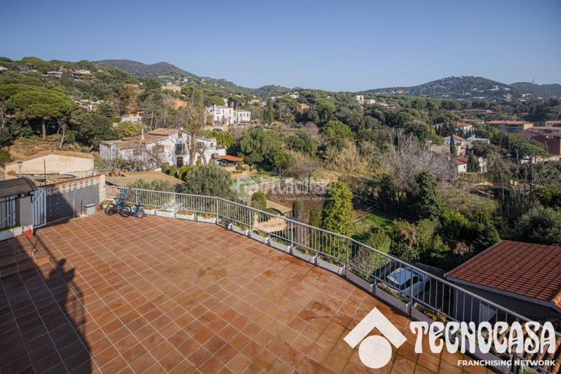 Foto c15fc96a-e420-47ef-8327-2e8174ff89b6. Casa amb piscina a Cabrils