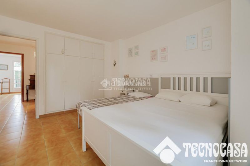 Foto 5b258d96-76d0-4687-b6ff-214244b30392. Casa aparellada amb aparcament piscina a Vilassar de Dalt