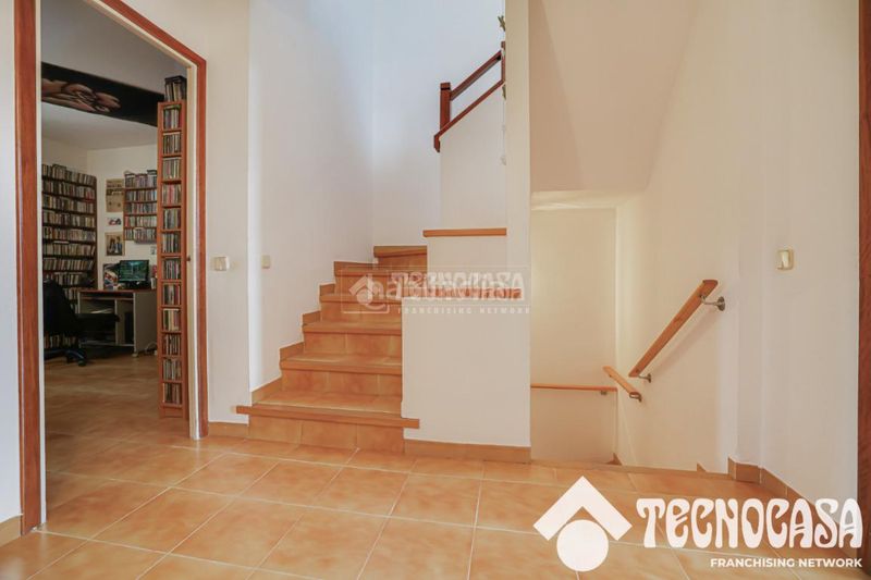 Foto 60995932-3f37-4b6e-9973-ef9d2fad1bf6. Casa aparellada amb aparcament piscina a Vilassar de Dalt