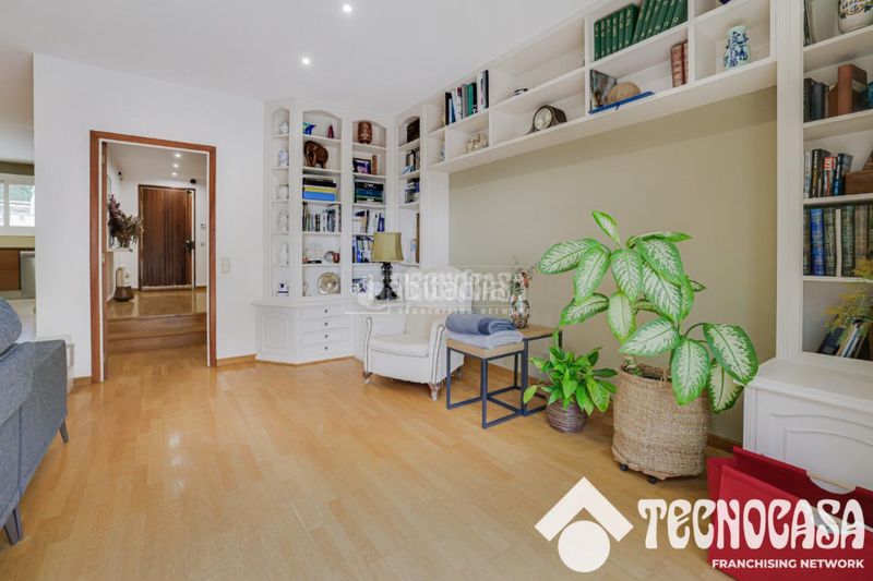 Foto c7bb2248-17b2-4799-b3d6-580b8c83b92e. Casa aparellada amb aparcament piscina a Vilassar de Dalt