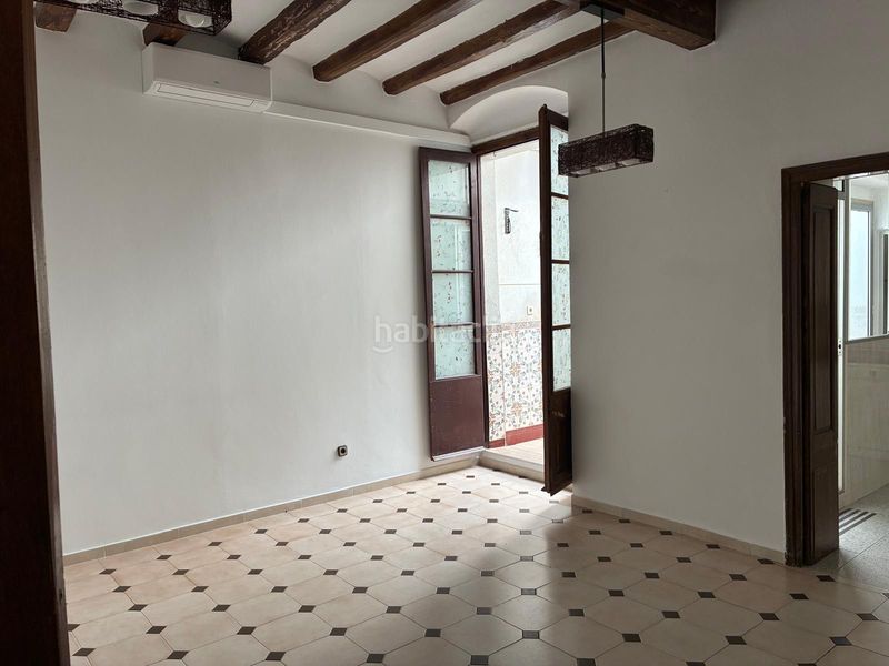 Foto fc90e24a-1041-4963-9435-63ea5ef13101. Casa adossada a Canet de Mar