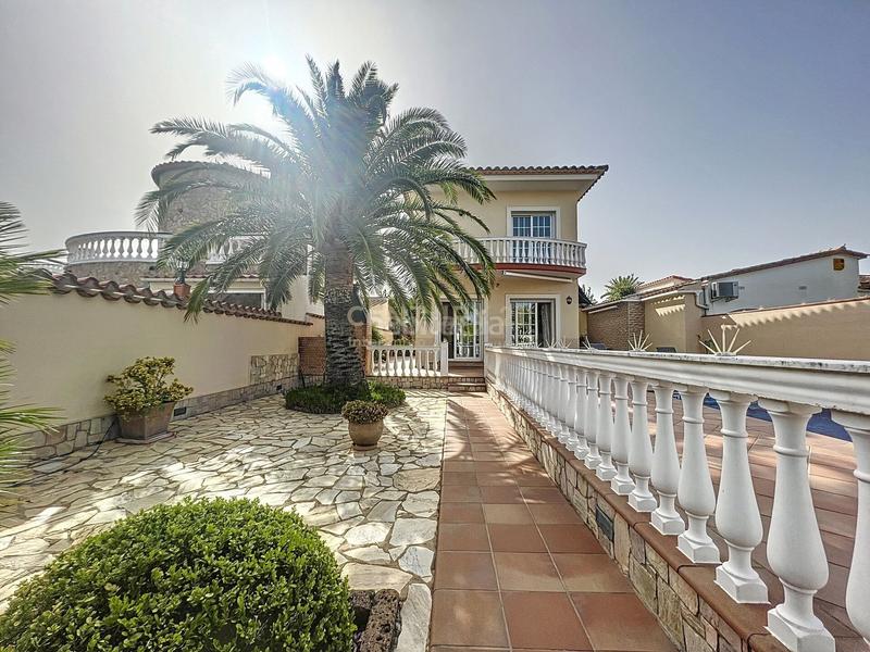 Foto c939c52d-9bc0-4d81-a006-f1e0b74adc44. Casa en Cap Ras - Creus - Falconera Empuriabrava