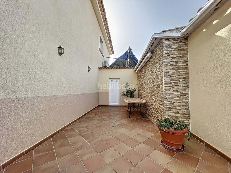 Foto d2b71424-4b8b-455c-aa30-8dd899ec09d1. Casa en Cap Ras - Creus - Falconera Empuriabrava