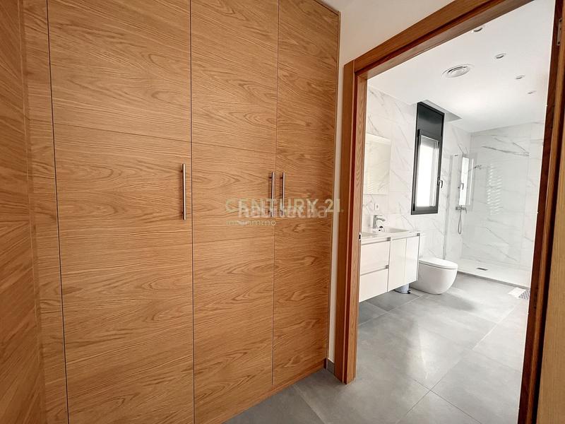 Foto c8c910bb-f433-401d-bc1e-9cd78e44e458. Casa en Carmençó Empuriabrava