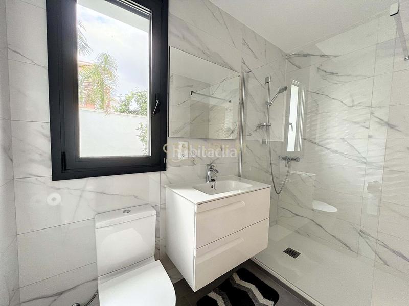 Foto d8b23102-f0d0-4298-ab4e-7c2f6e4cbb26. Casa en Carmençó Empuriabrava