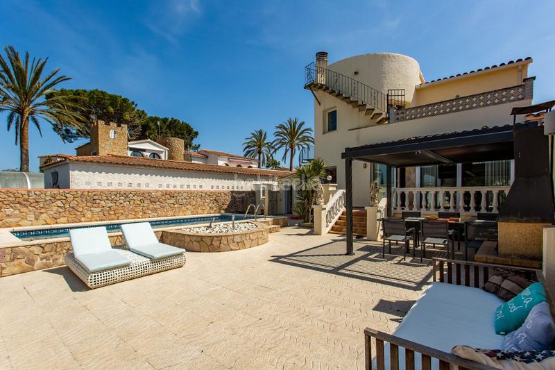 Foto 5f55241d-d1c6-4ce7-8467-fa864ed77462. Casa en Cap Ras - Creus - Falconera Empuriabrava