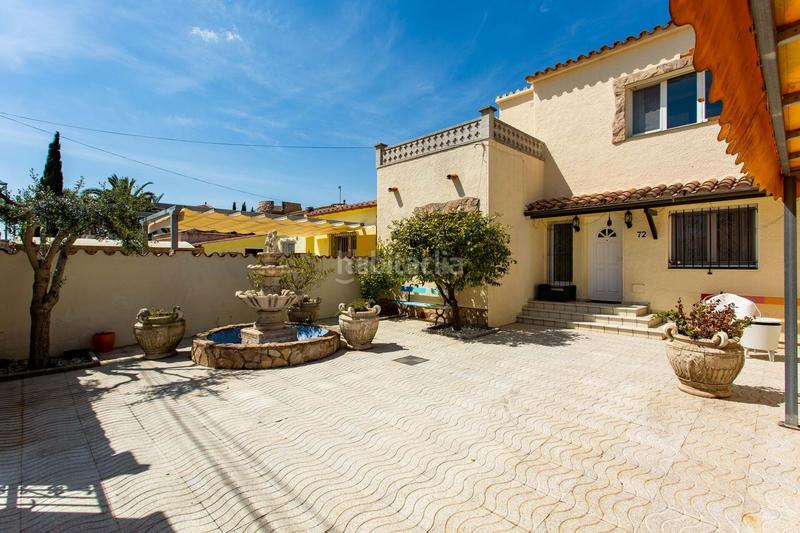 Foto 8f591556-7363-4ad9-92f4-c3f3c5d01947. Casa en Cap Ras - Creus - Falconera Empuriabrava