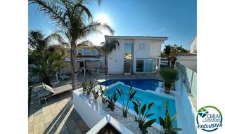 House in Cap Ras - Creus - Falconera