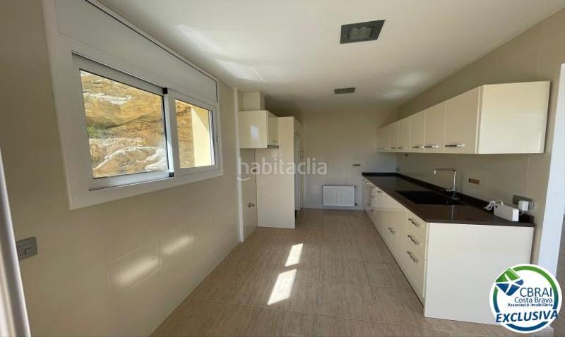 Foto 6c43baf0-50c2-45c8-817a-4c92498266aa. Casa en carrer mirón 51 magnifique xalet de 253 m2 construit, 608 m2 de terrain, belle vue mer et piscine en Roses