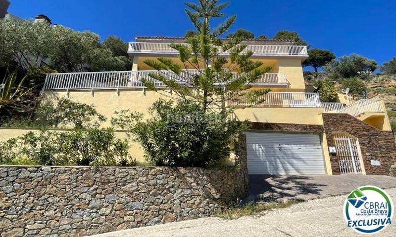 Foto 75d5f5bf-1b55-4f29-827c-a1018f3479a1. Casa en carrer mirón 51 magnifique xalet de 253 m2 construit, 608 m2 de terrain, belle vue mer et piscine en Roses