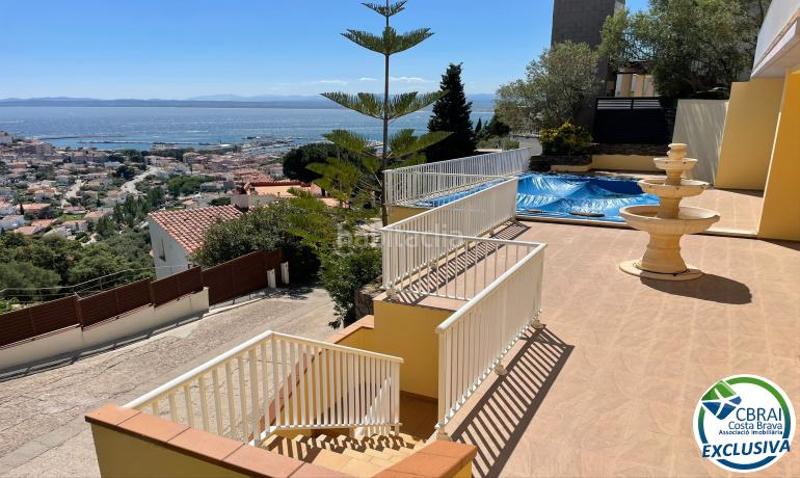 Foto 9b4c5ac8-a23e-4c86-9a5f-8321c0fbba48. Casa en carrer mirón 51 magnifique xalet de 253 m2 construit, 608 m2 de terrain, belle vue mer et piscine en Roses