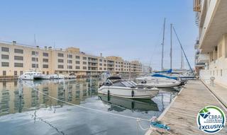 Apartament a Carrer port moxo 73. Port moxó piso planta baja con dos dormitorios, vistas al canal