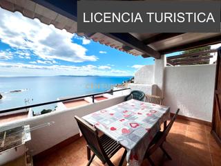 Casa adossada a Carrer joan timoneda 43. Maison avec vue mer à canyelles