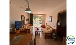 Apartament a Carrer badia-gran reserva 24o. Apartamento de un dormitorio en el centro de empuriabrava con pi
