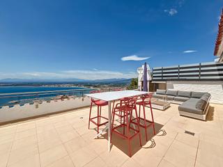 Apartament a Carrer vctor catal 13. Dplex de lujo con terraza y vistas panormicas  residencia con