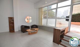 Geschäftsraum in Carrer badia-gran reserva 8. Local convertido en vivienda con plaza de parking en gran reserv