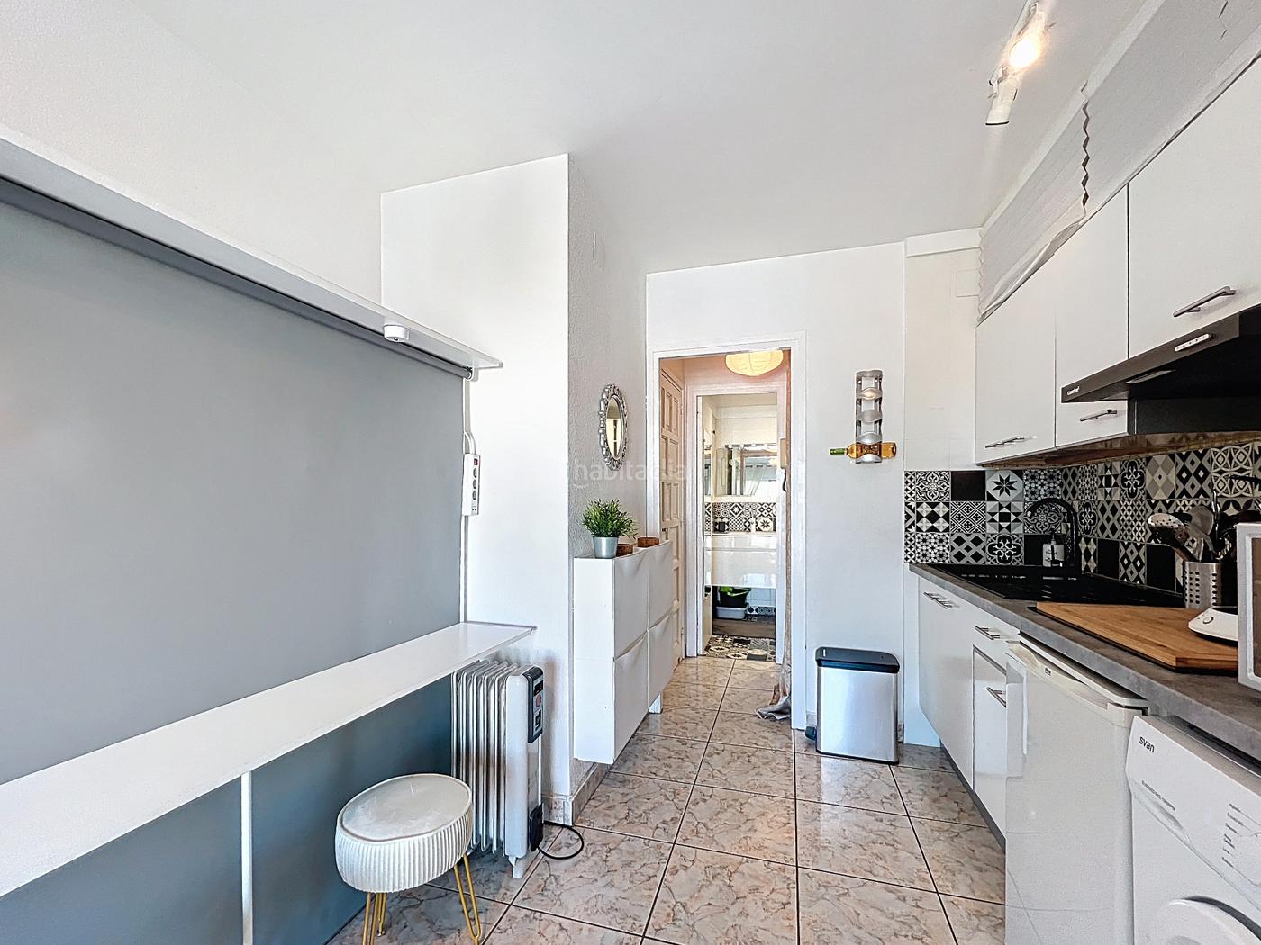 Encantador estudio reformado con gran terraza y vistas al canal Empuriabrava