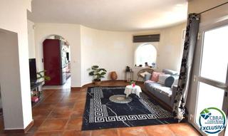 Casa a Carrer llobregat 54d. Empuriabrava: magnífica casa de dos dormitorios llena de encanto