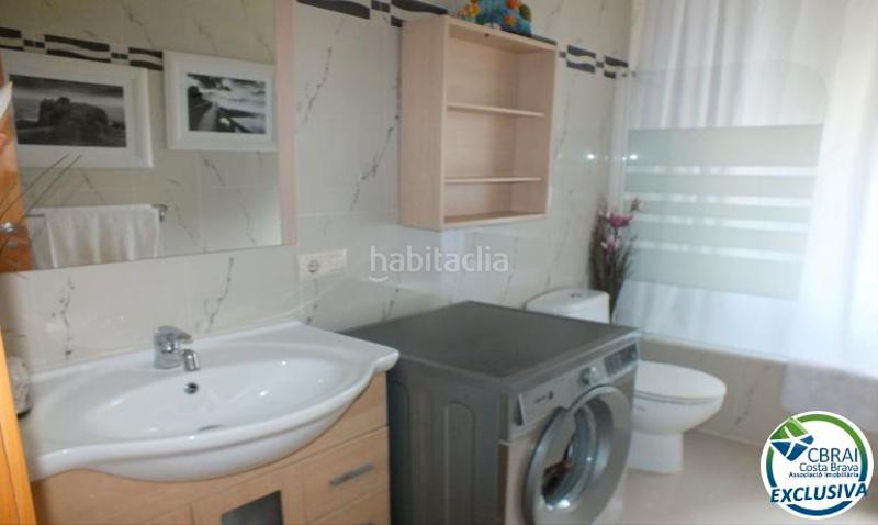 Foto ff9af8f4-32c4-4215-b90f-9bc696bb6cbb. Piso en antic carrer dublin 18 apartamento de 2 habitaciones en Roses