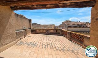 Casa a Carrer vilella 34. Casa rústica con voltas catalanas con mucho encanto en el centro