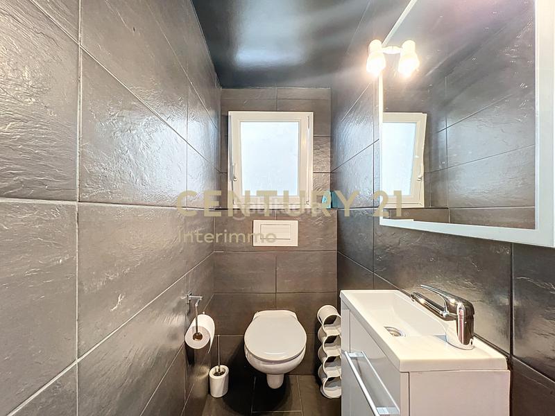 Foto 25e2fe81-5e9a-42fa-9025-9e6940067b42. Piso venta - magnífico piso con licencia turística en el puerto en Empuriabrava