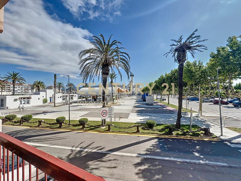 Foto 5a7fde6f-8c78-4c2c-b3e0-404de58e358f. Piso venta - magnífico piso con licencia turística en el puerto en Empuriabrava