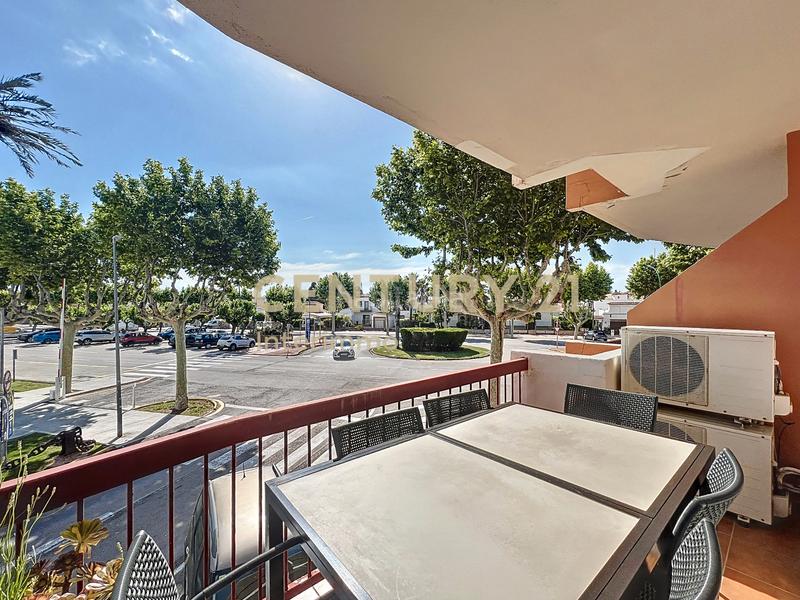 Foto f856a30e-e870-40a3-9bb6-f7b61e258fde. Piso venta - magnífico piso con licencia turística en el puerto en Empuriabrava