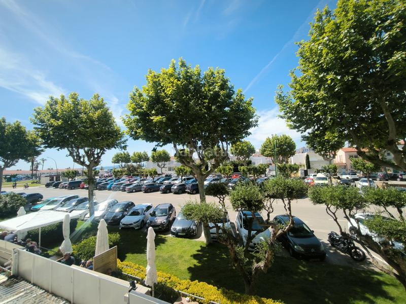Foto fcc868cb-f906-4732-b068-0df8ee63619d. Piso encantadora oportunidad de apartamento con terraza en venta - bahia 3 en Empuriabrava