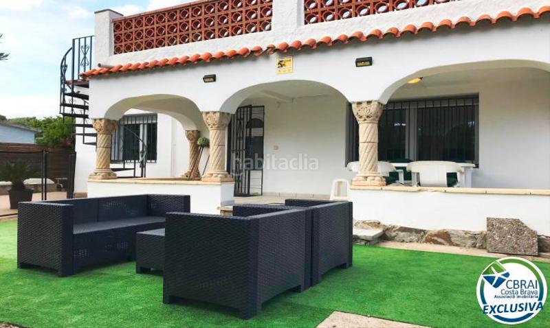 Foto 2f6a1c5b-784b-4a9f-9510-c7911904836f. Casa en carrer baix camp 4 amplia casa con piscina en venta en mas boscà en Roses