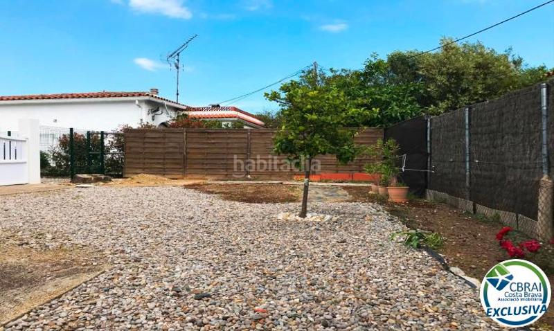 Foto 79c52ba4-52e4-4d87-b0bd-d8270abde17c. Casa en carrer baix camp 4 amplia casa con piscina en venta en mas boscà en Roses