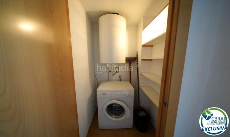 Foto 5363e5cf-3b98-4716-879b-2e9ac6e799b3. Piso en carrer port joan 43 ático de 1 dormitorio con sótano y plaza de parking privada en venta en Roses