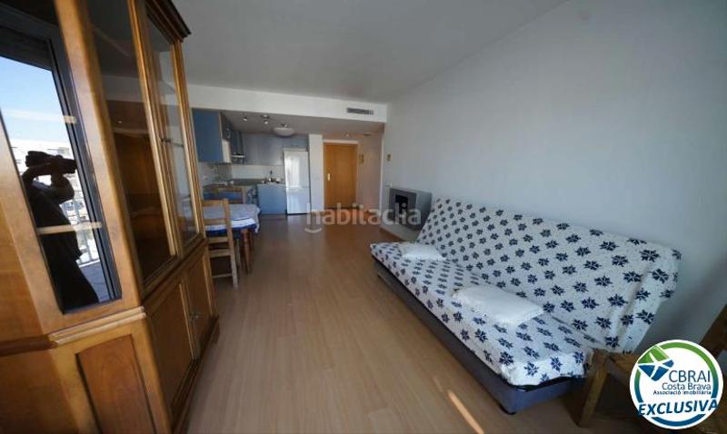 Foto 5706176b-a90f-498c-a3b6-26678e17b9dc. Piso en carrer port joan 43 ático de 1 dormitorio con sótano y plaza de parking privada en venta en Roses