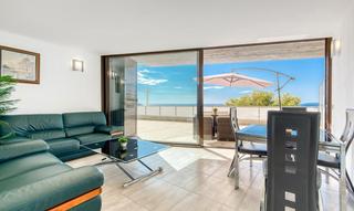 Apartament a Carretera canyelles 40. Excepcional en roses. apartamento de alto standing en primera li