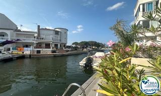 Pis a Carrer port banyuls 11. Apartamento reformado con amarre privado en el puerto de banyuls